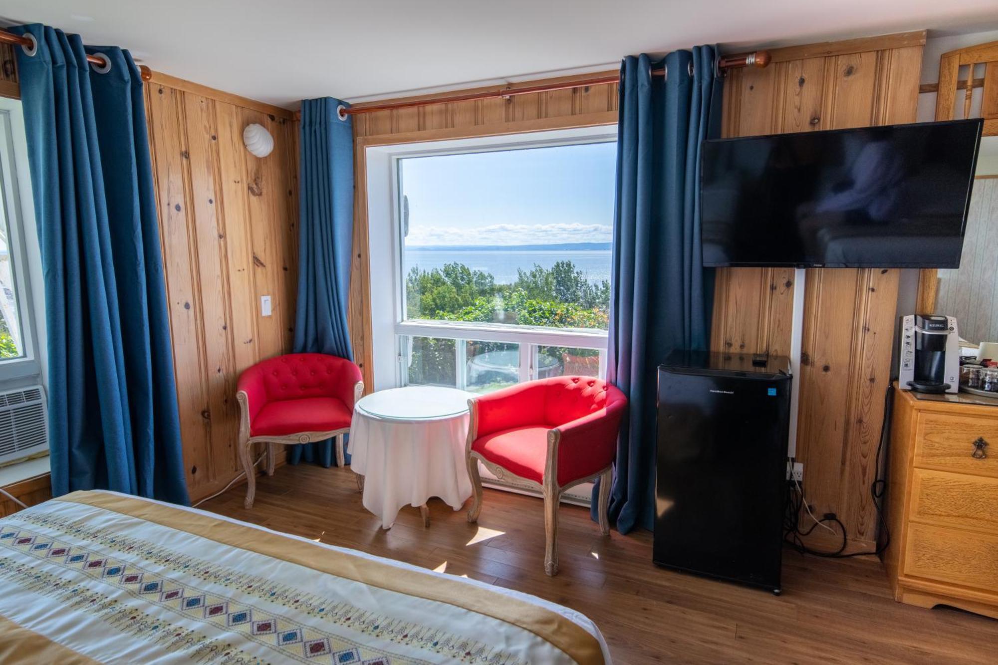 Hotel La Roche Pleureuse L'Isle-aux-Coudres Room photo